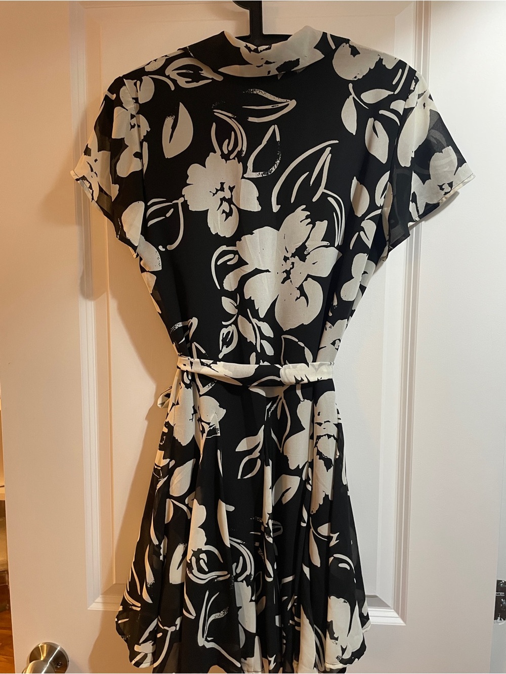 Dynamite Black & White Floral Tie-Waist Mini Dress